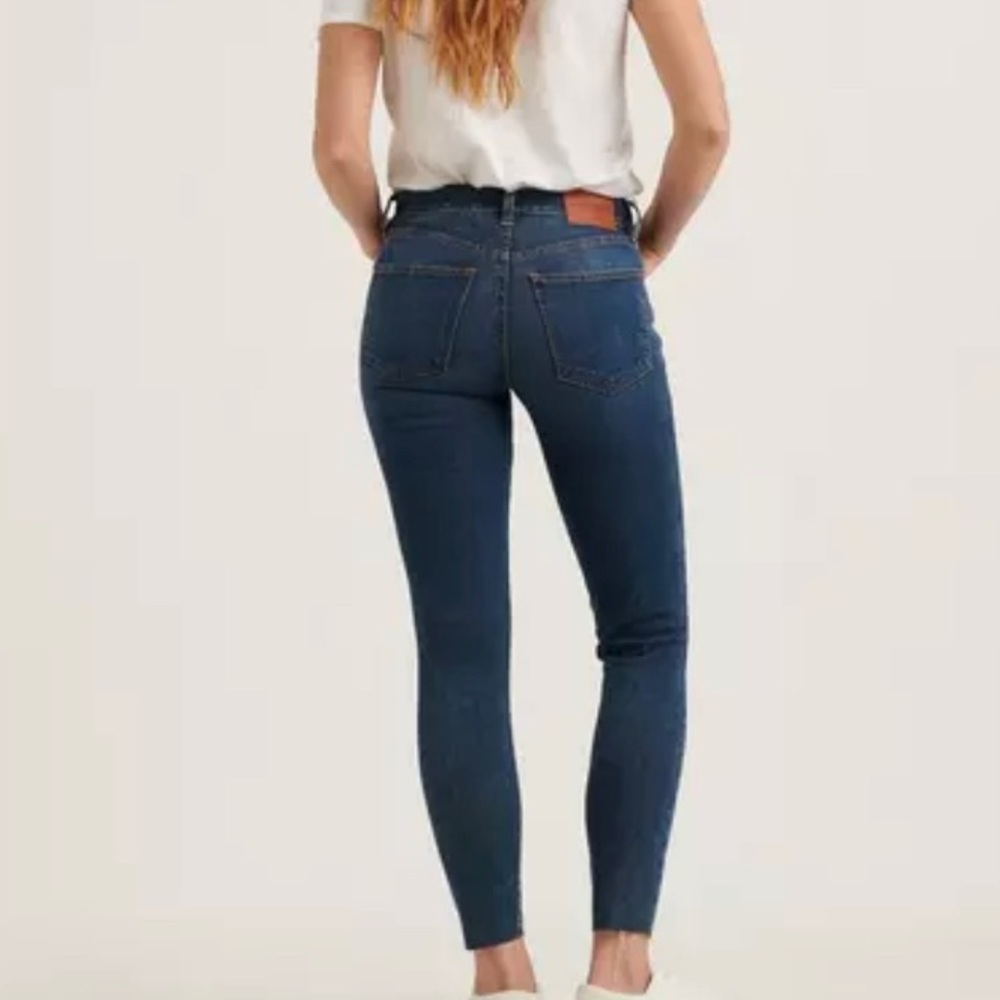 Mid Rise Lucky Brand Jeans - Picture 10 of 10